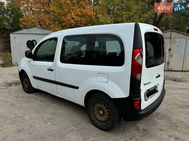 Белый Рено Кенгу, объемом двигателя 1.46 л и пробегом 252 тыс. км за 5300 $, фото 1 на Automoto.ua
