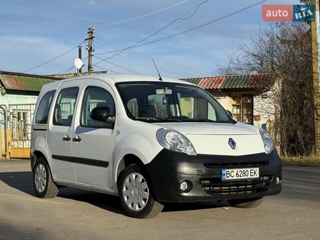 Белый Рено Кенгу, объемом двигателя 1.46 л и пробегом 231 тыс. км за 7750 $, фото 1 на Automoto.ua