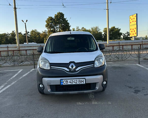 Білий Рено Кєнгу, об'ємом двигуна 1.5 л та пробігом 205 тис. км за 7100 $, фото 1 на Automoto.ua