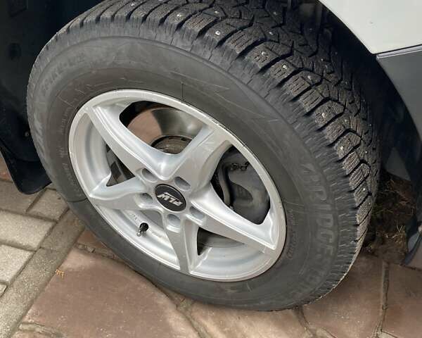 Белый Рено Кенгу, объемом двигателя 1.46 л и пробегом 273 тыс. км за 8700 $, фото 19 на Automoto.ua
