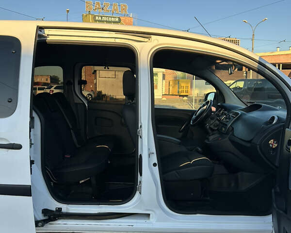 Білий Рено Кєнгу, об'ємом двигуна 1.5 л та пробігом 205 тис. км за 7100 $, фото 9 на Automoto.ua