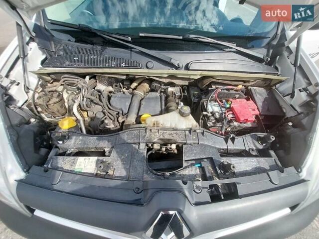 Білий Рено Кєнгу, об'ємом двигуна 1.46 л та пробігом 353 тис. км за 6050 $, фото 18 на Automoto.ua