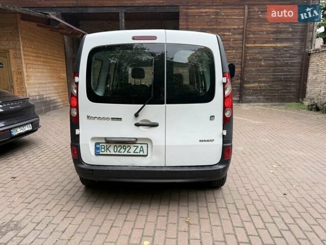 Белый Рено Кенгу, объемом двигателя 0 л и пробегом 89 тыс. км за 5900 $, фото 5 на Automoto.ua