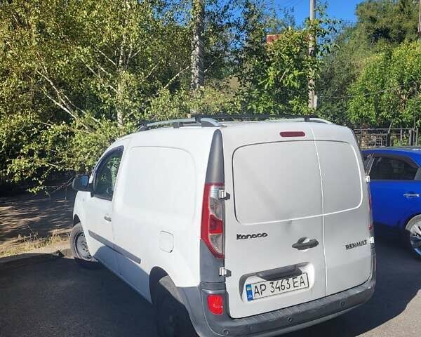 Белый Рено Кенгу, объемом двигателя 1.46 л и пробегом 319 тыс. км за 6200 $, фото 2 на Automoto.ua