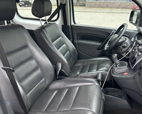 Белый Рено Кенгу, объемом двигателя 1.46 л и пробегом 312 тыс. км за 8600 $, фото 16 на Automoto.ua