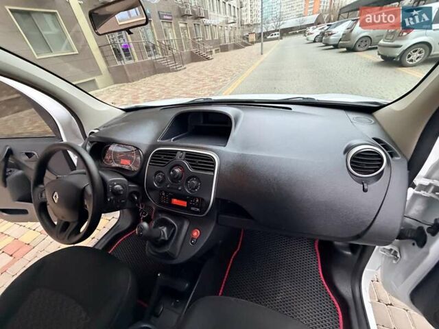 Білий Рено Кєнгу, об'ємом двигуна 1.46 л та пробігом 176 тис. км за 8300 $, фото 42 на Automoto.ua