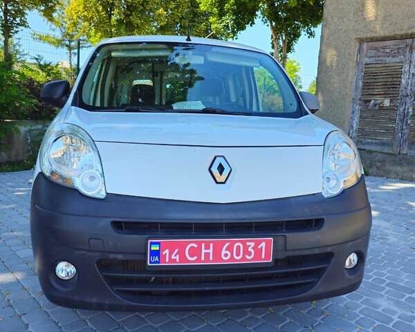 Белый Рено Кенгу, объемом двигателя 1.5 л и пробегом 185 тыс. км за 9500 $, фото 2 на Automoto.ua