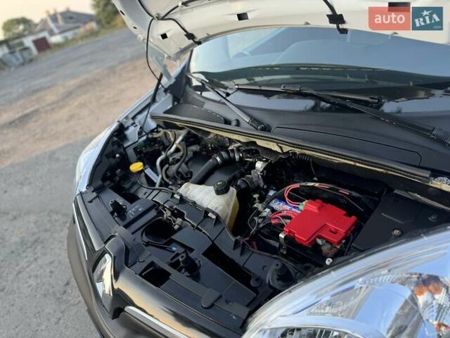 Белый Рено Кенгу, объемом двигателя 1.5 л и пробегом 173 тыс. км за 11600 $, фото 83 на Automoto.ua