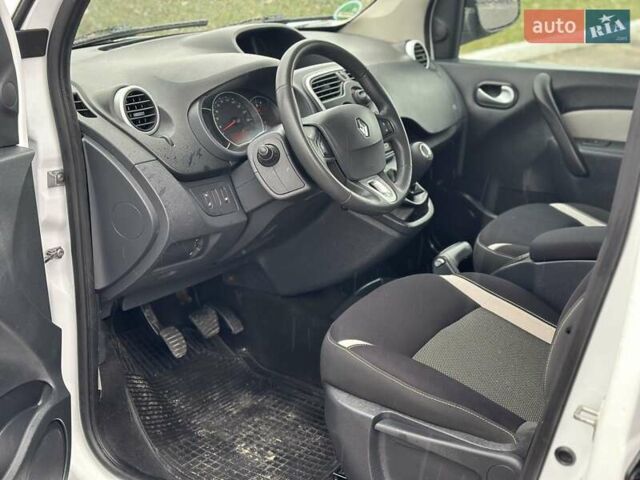 Белый Рено Кенгу, объемом двигателя 1.5 л и пробегом 255 тыс. км за 9800 $, фото 20 на Automoto.ua