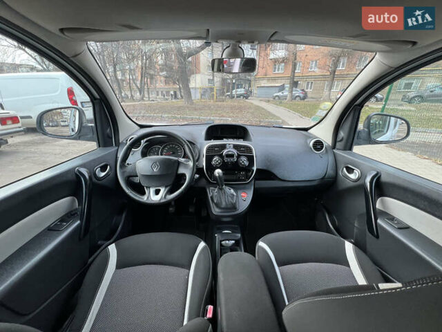 Белый Рено Кенгу, объемом двигателя 1.5 л и пробегом 265 тыс. км за 9800 $, фото 11 на Automoto.ua