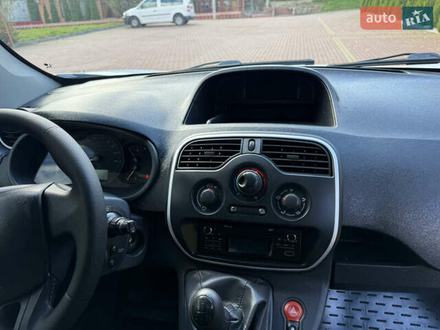Білий Рено Кєнгу, об'ємом двигуна 1.5 л та пробігом 247 тис. км за 11700 $, фото 38 на Automoto.ua