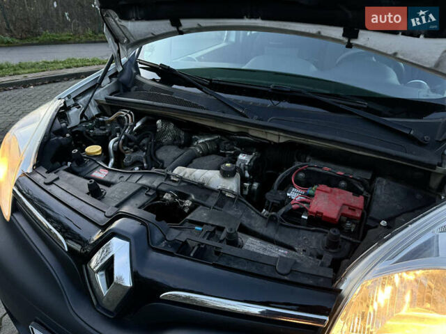 Белый Рено Кенгу, объемом двигателя 1.5 л и пробегом 186 тыс. км за 10699 $, фото 93 на Automoto.ua