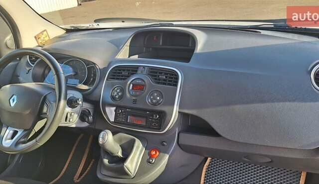 Рено Кенгу 2014 в Новоархангельске на Automoto.ua Белый Рено Кенгу, объемом двигателя 1.5 л и пробегом 64 тыс. км за 12500 $, фото 96 на Automoto.ua