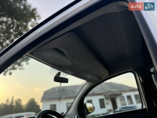 Белый Рено Кенгу, объемом двигателя 1.5 л и пробегом 173 тыс. км за 11600 $, фото 30 на Automoto.ua