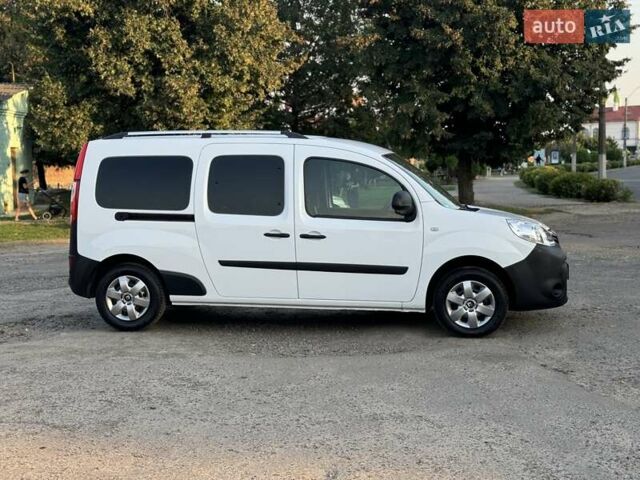 Белый Рено Кенгу, объемом двигателя 1.5 л и пробегом 173 тыс. км за 11600 $, фото 18 на Automoto.ua