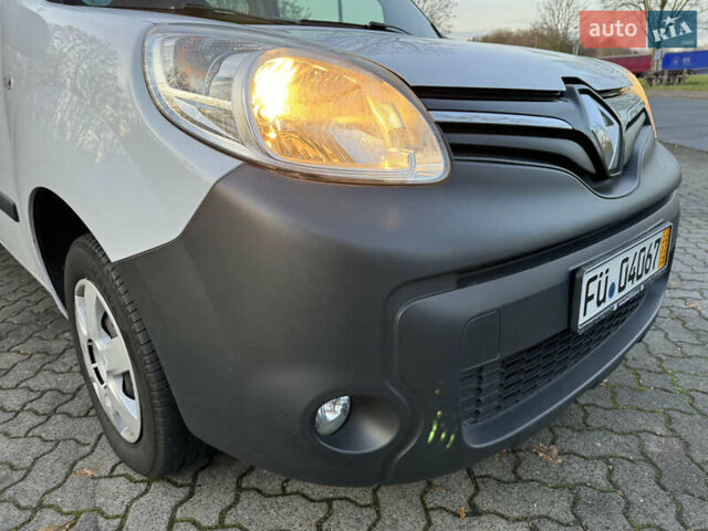 Белый Рено Кенгу, объемом двигателя 1.5 л и пробегом 186 тыс. км за 10699 $, фото 49 на Automoto.ua