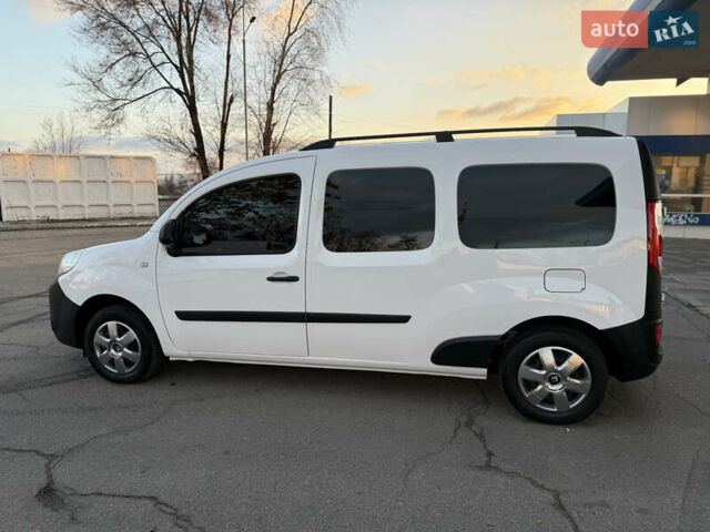 Белый Рено Кенгу, объемом двигателя 1.5 л и пробегом 190 тыс. км за 11799 $, фото 25 на Automoto.ua