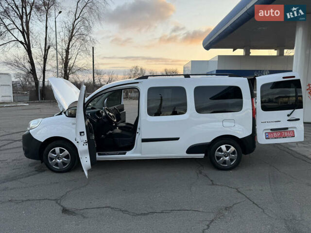 Белый Рено Кенгу, объемом двигателя 1.5 л и пробегом 190 тыс. км за 11799 $, фото 103 на Automoto.ua