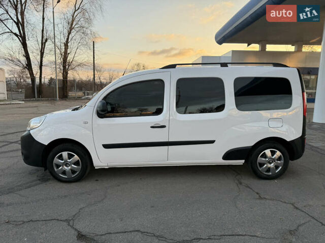 Белый Рено Кенгу, объемом двигателя 1.5 л и пробегом 190 тыс. км за 11799 $, фото 26 на Automoto.ua