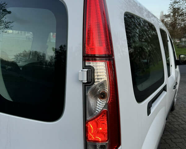 Белый Рено Кенгу, объемом двигателя 1.5 л и пробегом 186 тыс. км за 10699 $, фото 50 на Automoto.ua