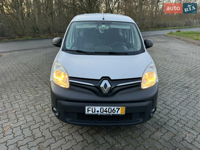Белый Рено Кенгу, объемом двигателя 1.5 л и пробегом 186 тыс. км за 10699 $, фото 15 на Automoto.ua
