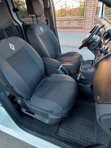 Рено Кєнгу 2014 у Дубно на Automoto.ua Білий Рено Кєнгу, об'ємом двигуна 1.46 л та пробігом 345 тис. км за 8800 $, фото 76 на Automoto.ua