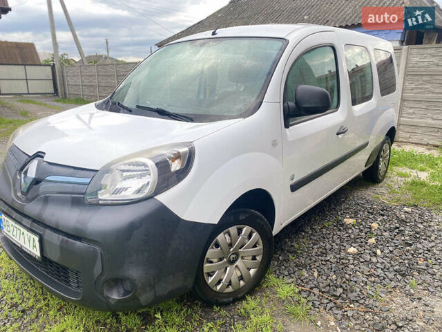 Белый Рено Кенгу, объемом двигателя 0 л и пробегом 54 тыс. км за 6500 $, фото 2 на Automoto.ua