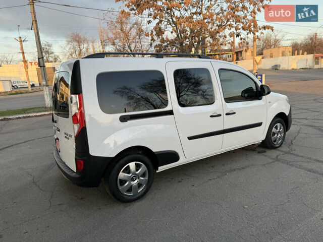 Белый Рено Кенгу, объемом двигателя 1.5 л и пробегом 190 тыс. км за 11799 $, фото 14 на Automoto.ua