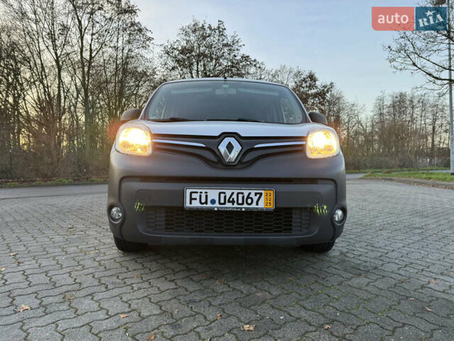 Белый Рено Кенгу, объемом двигателя 1.5 л и пробегом 186 тыс. км за 10699 $, фото 14 на Automoto.ua