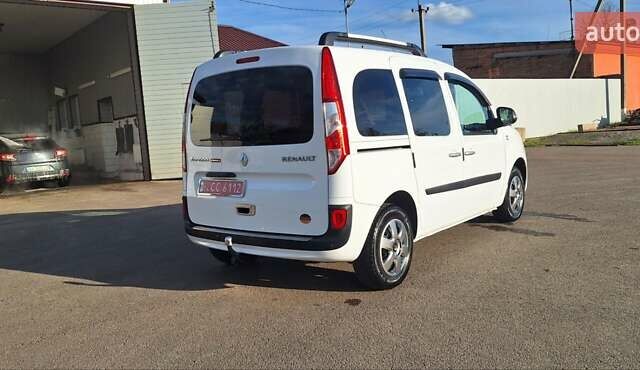 Рено Кенгу 2014 в Новоархангельске на Automoto.ua Белый Рено Кенгу, объемом двигателя 1.5 л и пробегом 64 тыс. км за 12500 $, фото 125 на Automoto.ua