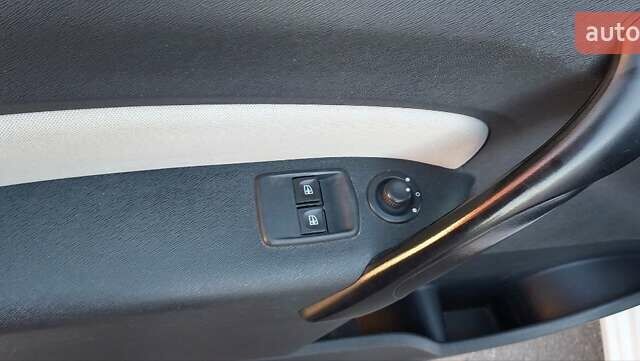 Рено Кєнгу 2014 у Дубно на Automoto.ua Білий Рено Кєнгу, об'ємом двигуна 1.46 л та пробігом 345 тис. км за 8800 $, фото 74 на Automoto.ua