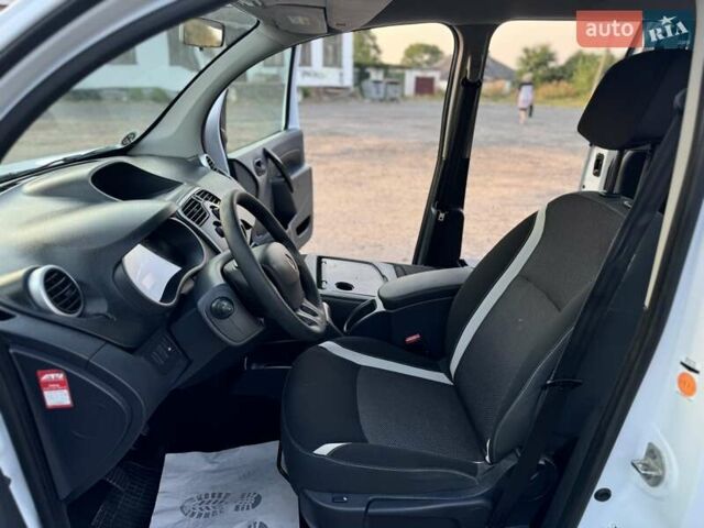 Белый Рено Кенгу, объемом двигателя 1.5 л и пробегом 173 тыс. км за 11600 $, фото 82 на Automoto.ua