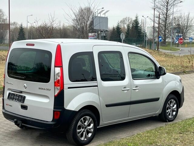 Белый Рено Кенгу, объемом двигателя 2 л и пробегом 161 тыс. км за 7300 $, фото 3 на Automoto.ua
