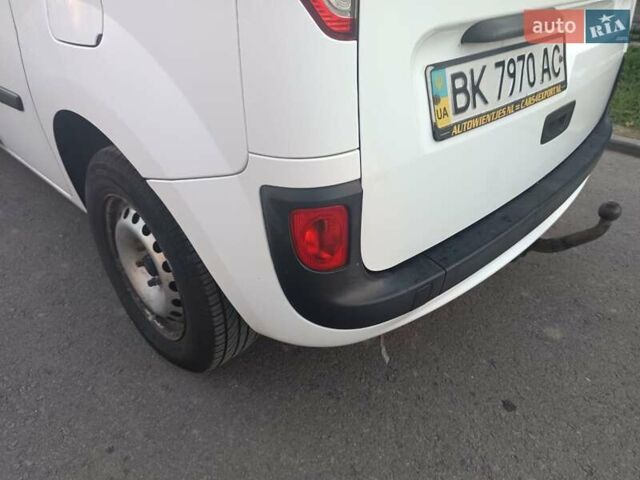 Рено Кєнгу 2014 у Дубно на Automoto.ua Білий Рено Кєнгу, об'ємом двигуна 1.46 л та пробігом 345 тис. км за 8800 $, фото 45 на Automoto.ua