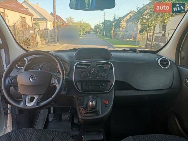 Рено Кєнгу 2014 у Дубно на Automoto.ua Білий Рено Кєнгу, об'ємом двигуна 1.46 л та пробігом 345 тис. км за 8800 $, фото 9 на Automoto.ua