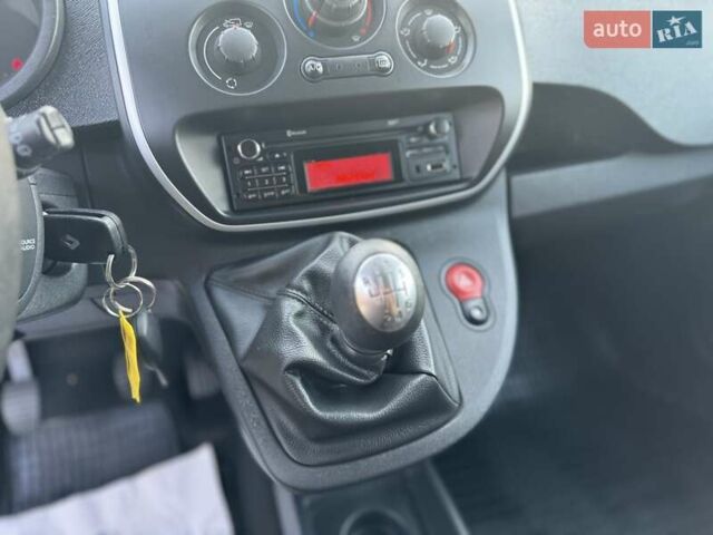 Белый Рено Кенгу, объемом двигателя 1.5 л и пробегом 173 тыс. км за 11600 $, фото 37 на Automoto.ua