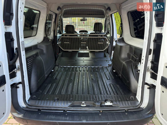 Білий Рено Кєнгу, об'ємом двигуна 1.5 л та пробігом 247 тис. км за 11700 $, фото 25 на Automoto.ua