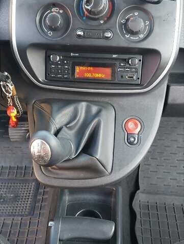 Рено Кєнгу 2014 у Дубно на Automoto.ua Білий Рено Кєнгу, об'ємом двигуна 1.46 л та пробігом 345 тис. км за 8800 $, фото 70 на Automoto.ua