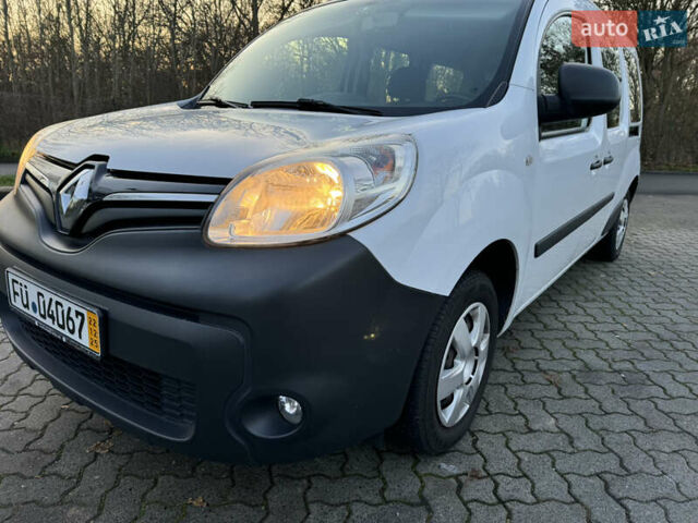Белый Рено Кенгу, объемом двигателя 1.5 л и пробегом 186 тыс. км за 10699 $, фото 45 на Automoto.ua