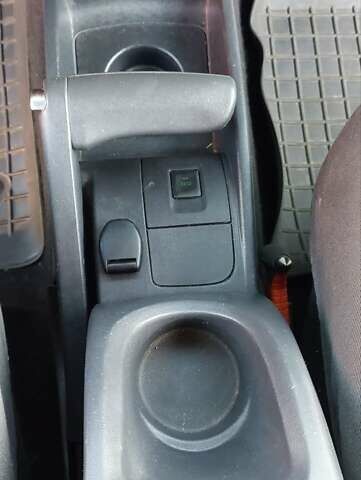 Рено Кєнгу 2014 у Дубно на Automoto.ua Білий Рено Кєнгу, об'ємом двигуна 1.46 л та пробігом 345 тис. км за 8800 $, фото 72 на Automoto.ua