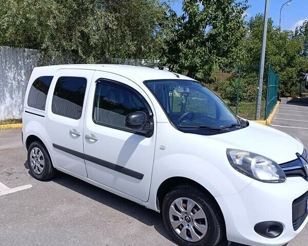 Белый Рено Кенгу, объемом двигателя 1.46 л и пробегом 312 тыс. км за 8800 $, фото 1 на Automoto.ua