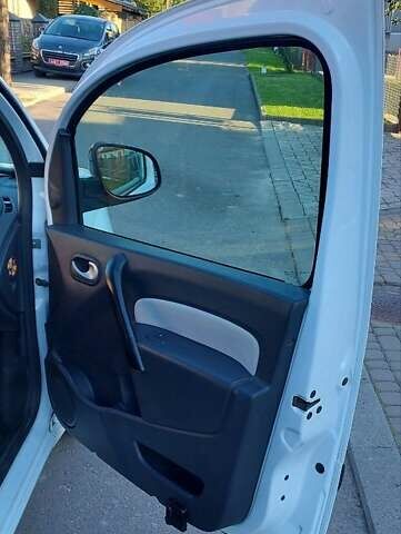 Рено Кєнгу 2014 у Дубно на Automoto.ua Білий Рено Кєнгу, об'ємом двигуна 1.46 л та пробігом 345 тис. км за 8800 $, фото 79 на Automoto.ua