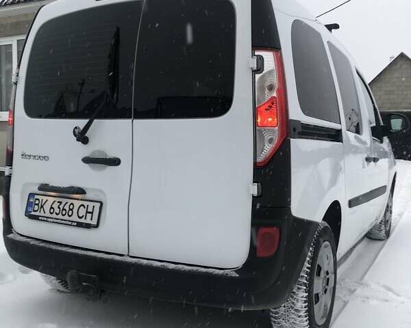 Белый Рено Кенгу, объемом двигателя 1.5 л и пробегом 90 тыс. км за 9200 $, фото 4 на Automoto.ua