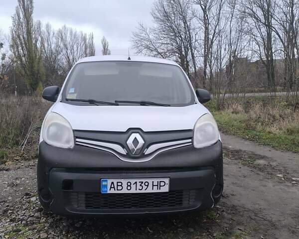 Белый Рено Кенгу, объемом двигателя 1.46 л и пробегом 385 тыс. км за 4200 $, фото 2 на Automoto.ua
