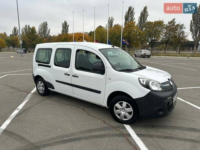 Белый Рено Кенгу, объемом двигателя 0 л и пробегом 153 тыс. км за 15000 $, фото 7 на Automoto.ua