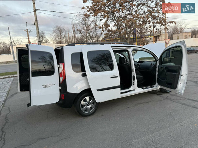 Белый Рено Кенгу, объемом двигателя 1.5 л и пробегом 190 тыс. км за 11799 $, фото 94 на Automoto.ua