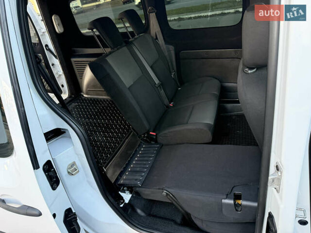 Белый Рено Кенгу, объемом двигателя 1.5 л и пробегом 190 тыс. км за 11799 $, фото 78 на Automoto.ua