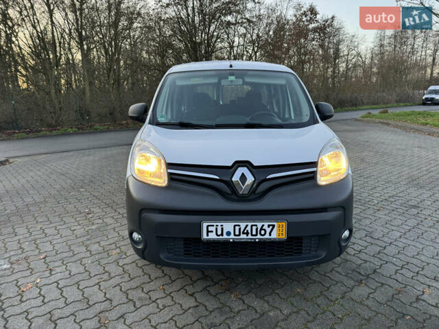 Белый Рено Кенгу, объемом двигателя 1.5 л и пробегом 186 тыс. км за 10699 $, фото 10 на Automoto.ua