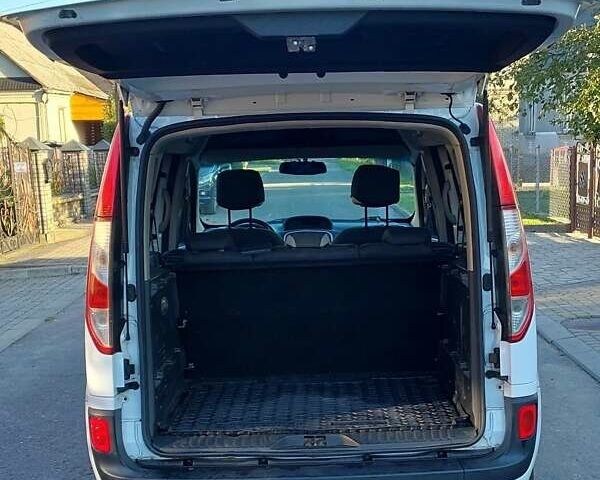 Рено Кєнгу 2014 у Дубно на Automoto.ua Білий Рено Кєнгу, об'ємом двигуна 1.46 л та пробігом 345 тис. км за 8800 $, фото 22 на Automoto.ua