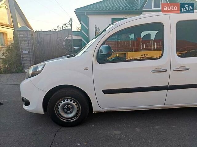 Рено Кєнгу 2014 у Дубно на Automoto.ua Білий Рено Кєнгу, об'ємом двигуна 1.46 л та пробігом 345 тис. км за 8800 $, фото 39 на Automoto.ua